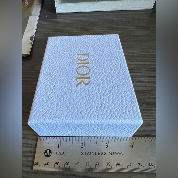 Authentic Dior small gift box (empty) - Picture 3 of 6